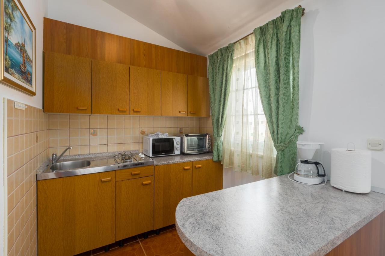 Studio Apartmani Marcela بوريتش المظهر الخارجي الصورة